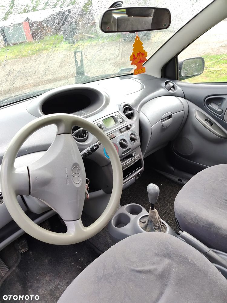 Toyota Yaris - 6