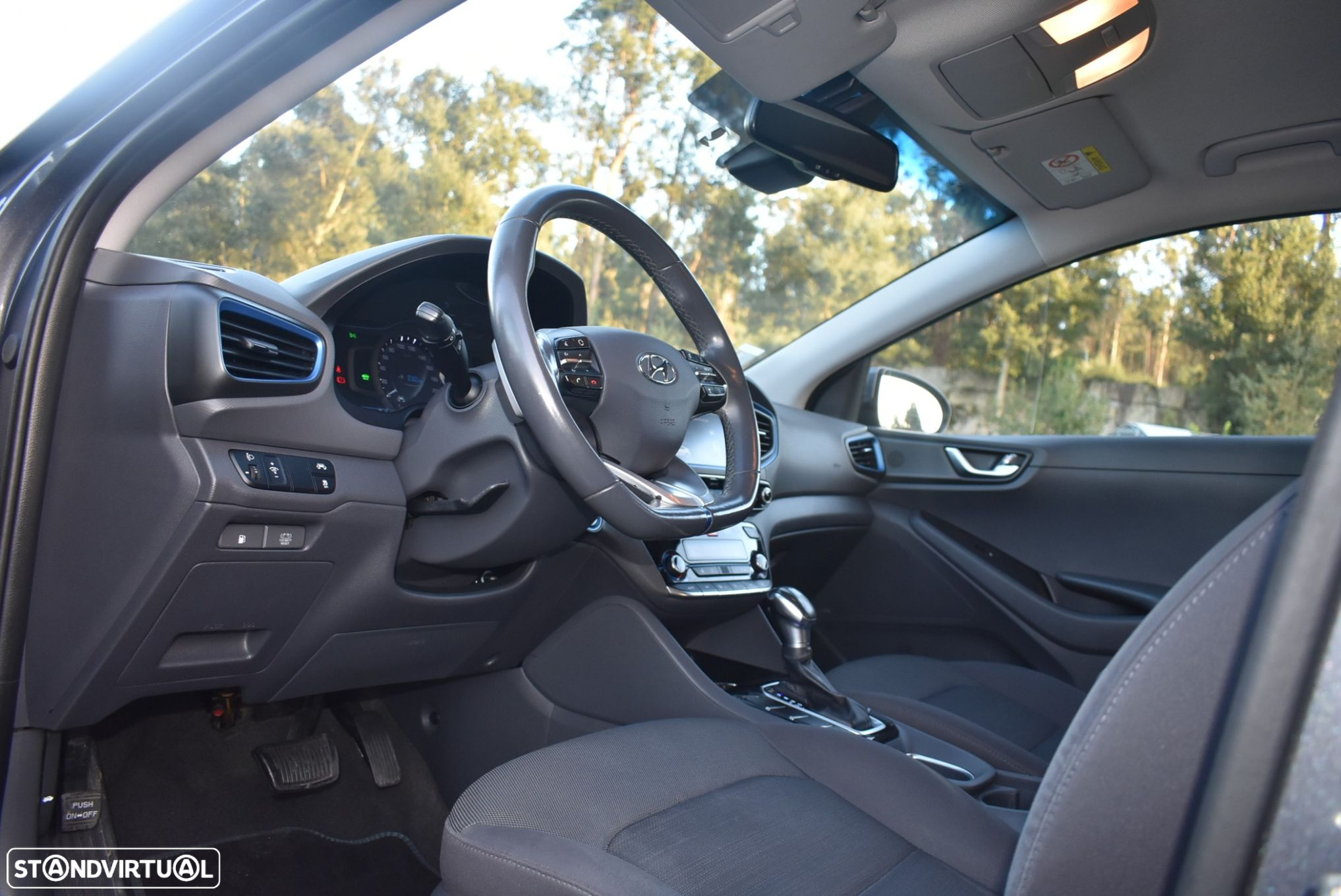 Hyundai Ioniq 1.6 GDI HEV Hybrid Tech - 13