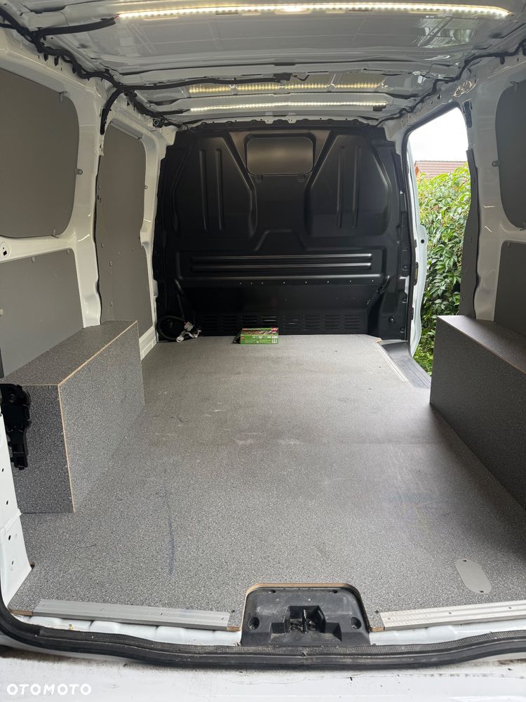 Volkswagen Transporter Kombi L1H1 N1 4Motion - 4