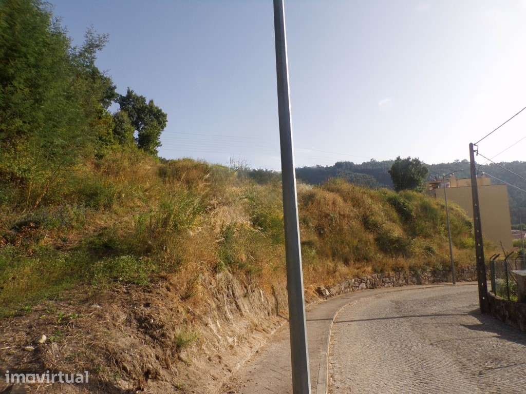 Oferta da escritura. Terreno p/ construção, com 8934m2, em Negrelos... - Grande imagem: 2/5