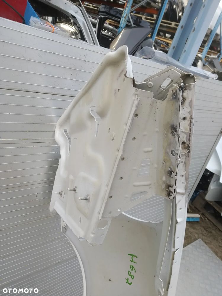 H687 PRAWY BŁOTNIK PORSCHE 991 - 6