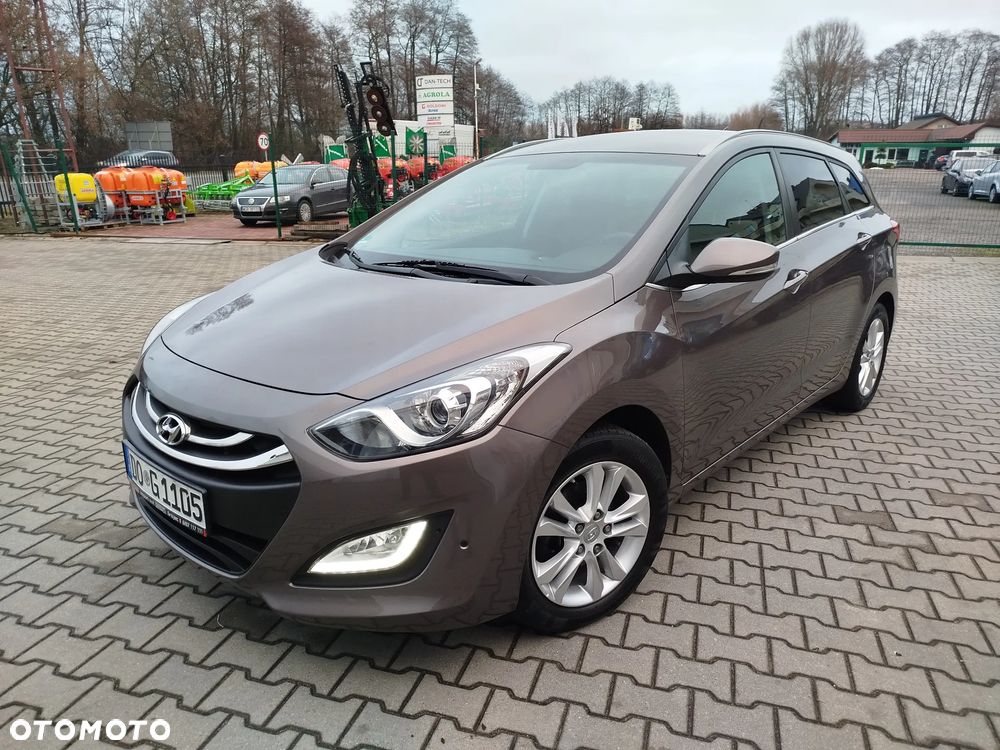 Hyundai i30 1.6 Premium - 1