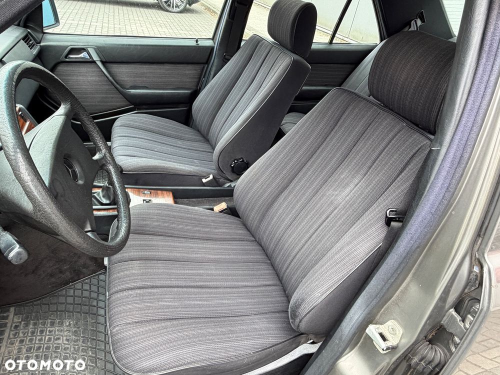 Mercedes-Benz W124 (1984-1993) - 8