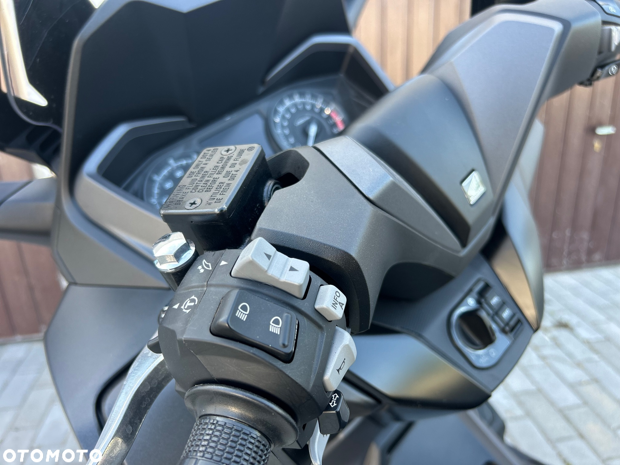 Honda NSS - 21