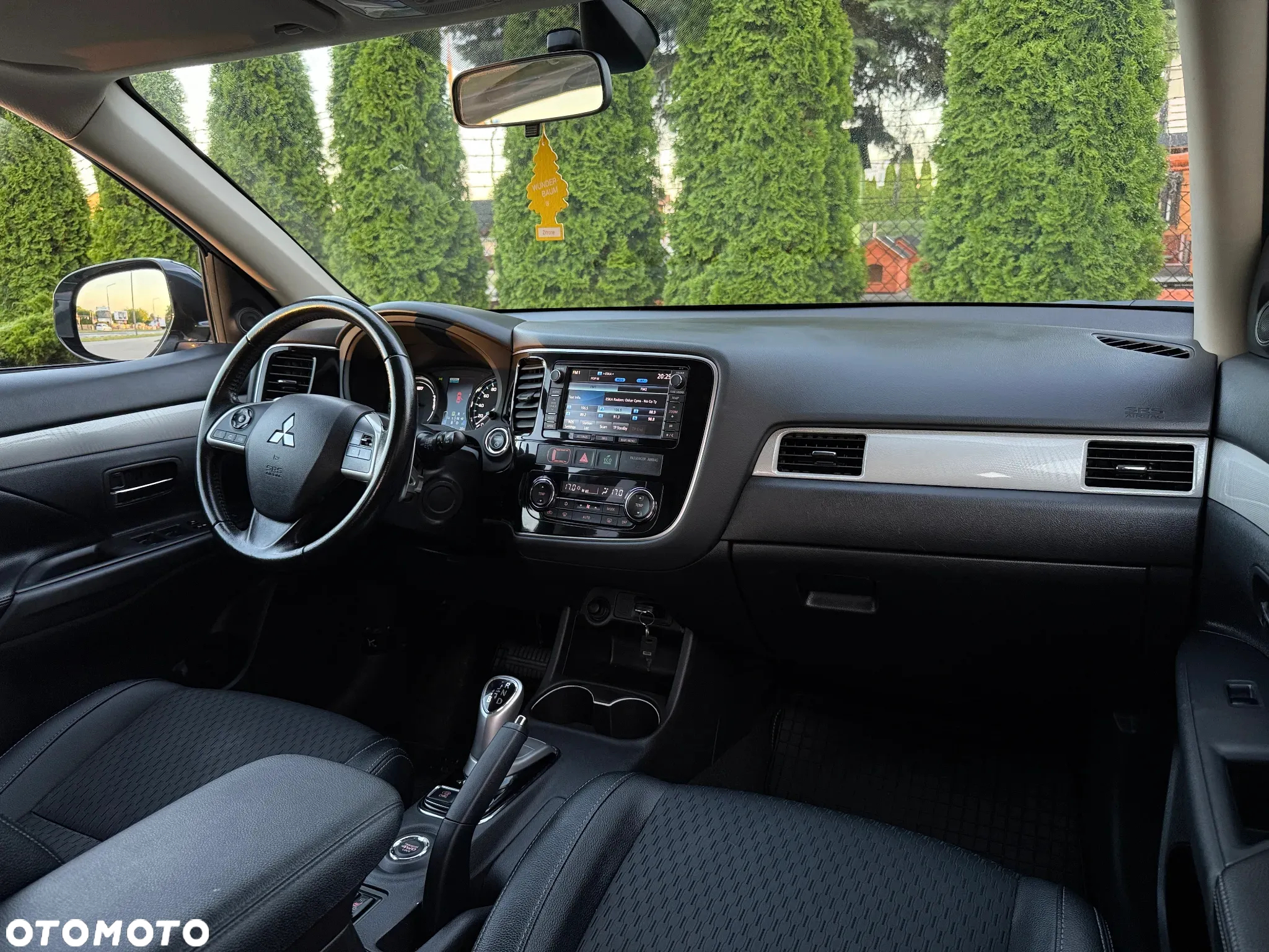 Mitsubishi Outlander 2.0 4WD Plug-In Hybrid Top - 6