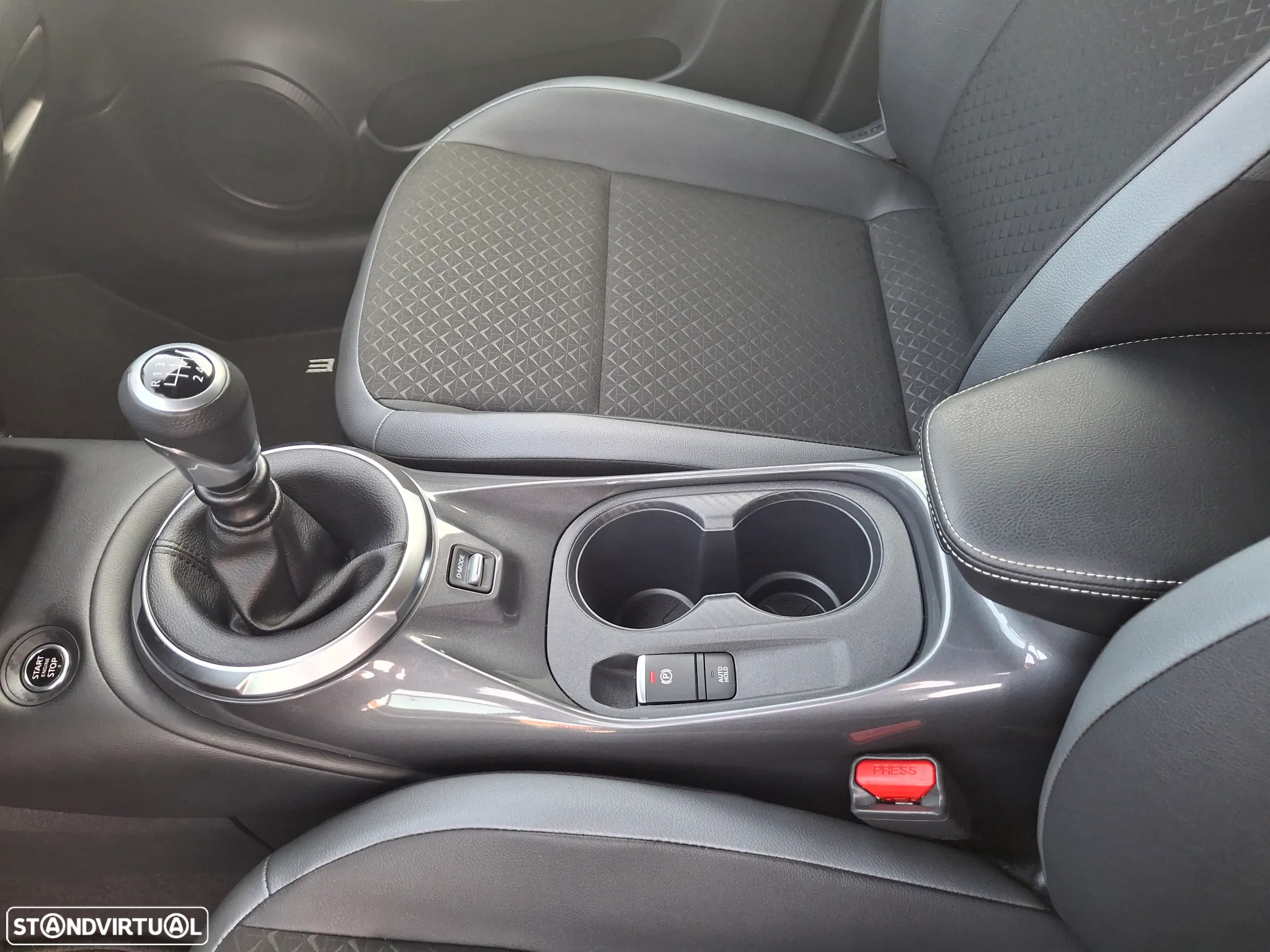 Nissan Juke 1.0 DIG-T N-Connecta NAV. - 21