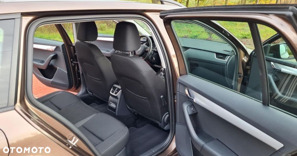 Skoda Octavia 1.5 TSI ACT Ambition - 6