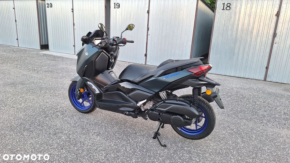 Yamaha X-max - 4