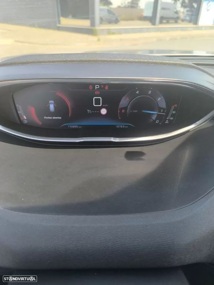 Peugeot 3008 - 16