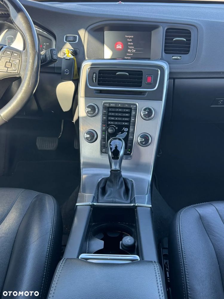 Volvo V60 D4 Geartronic - 17