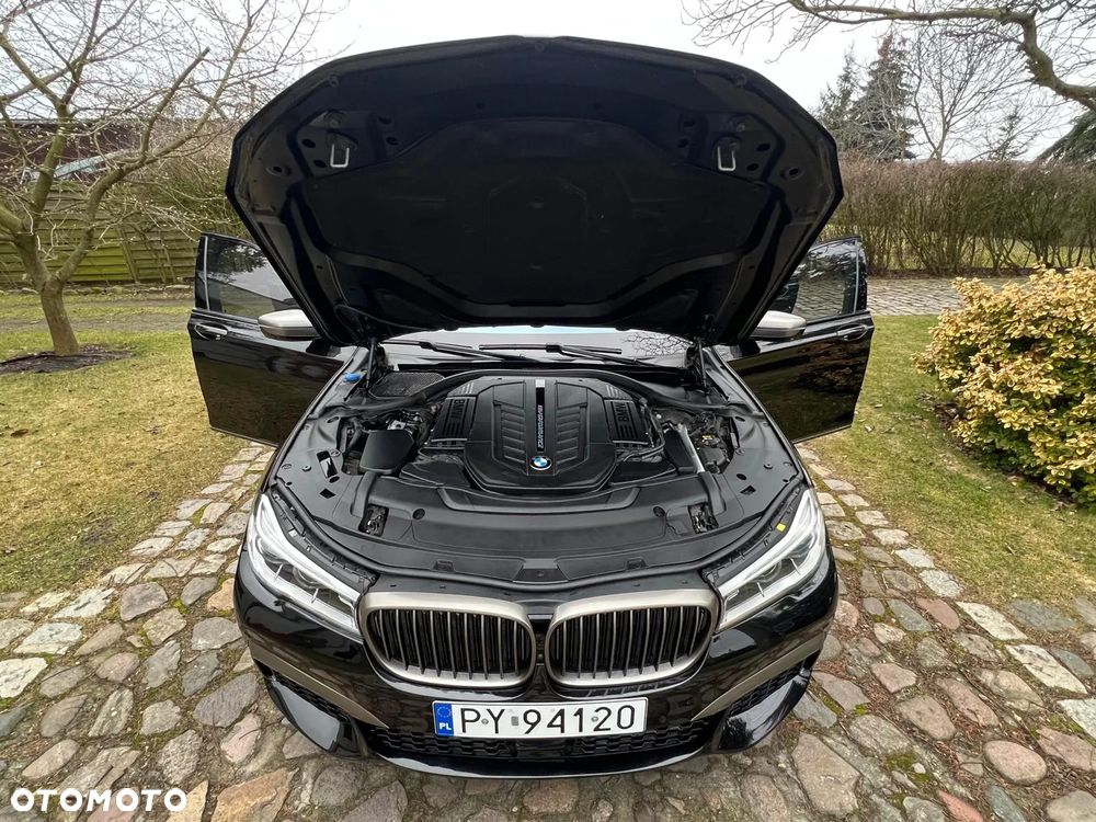 BMW Seria 7 - 8