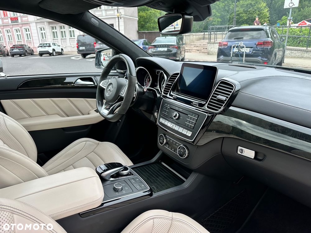 Mercedes-Benz GLE - 20
