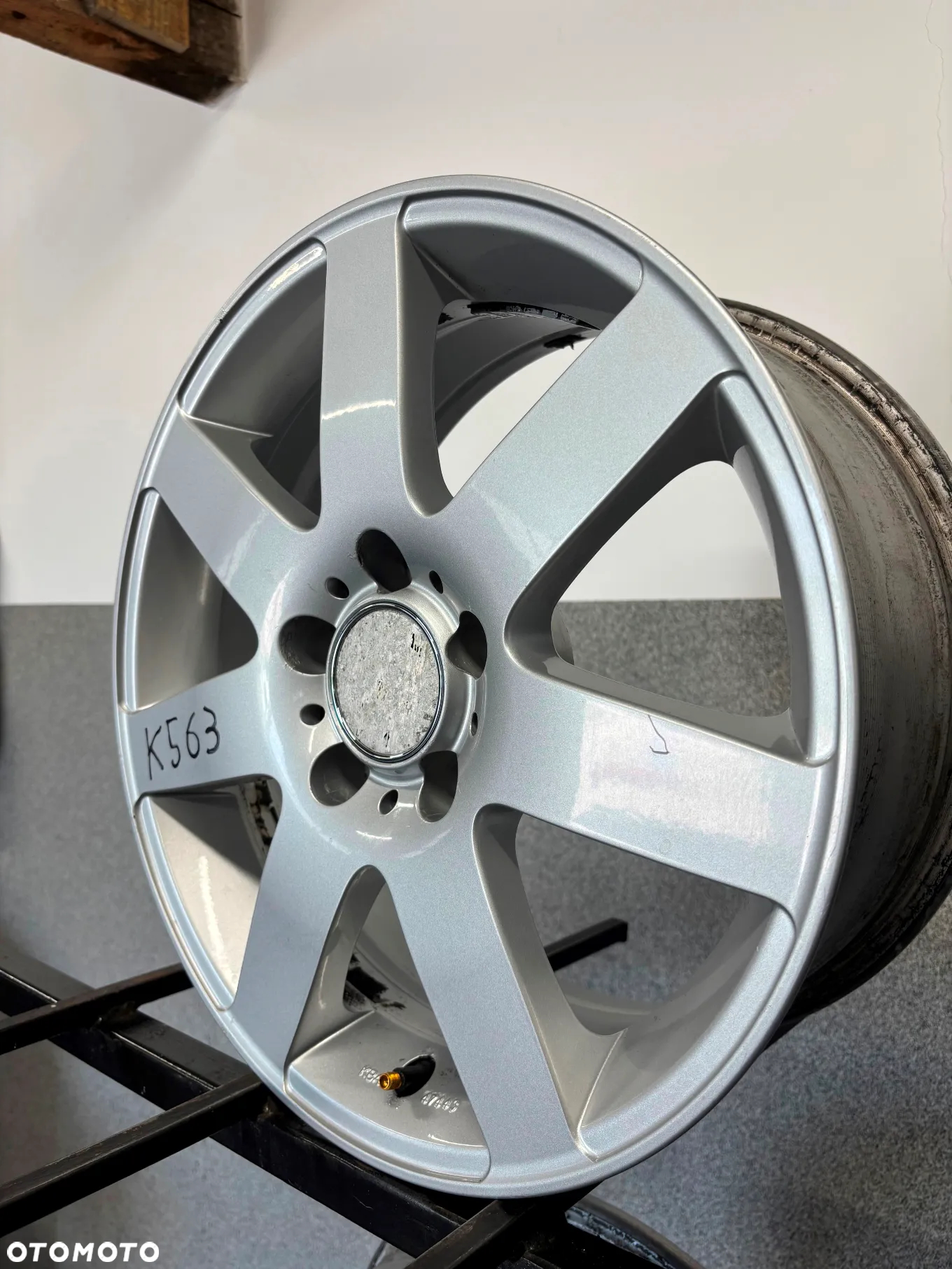4 FELGI ALU. VW PASSAT,ARTEON,CADDY,SEAT LEON,SKODA OCTAVIA,MERCEDES KLASA C,E,COUPE 16'' 7J ET38 PLATIN - 4