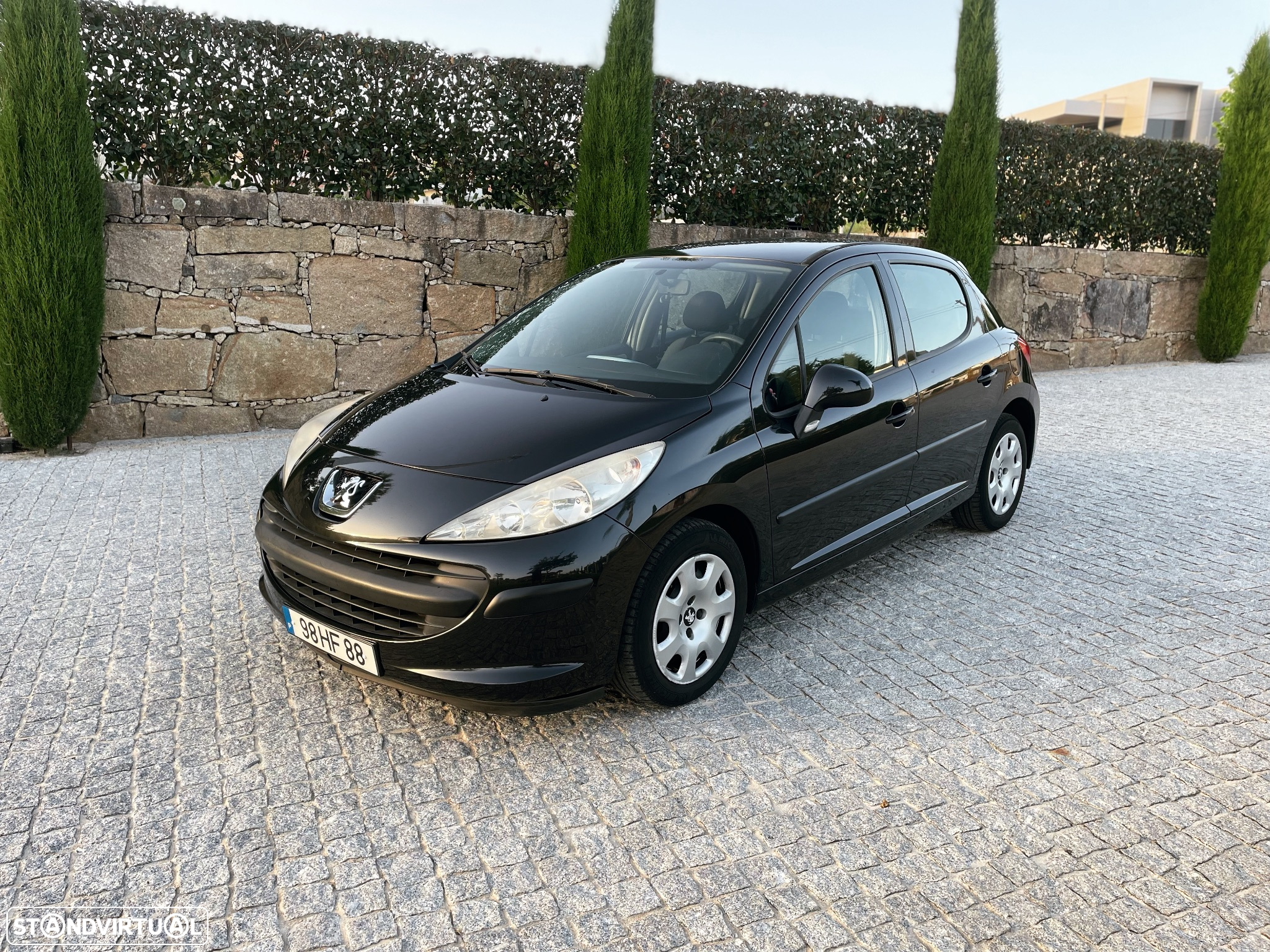Peugeot 208 - 10