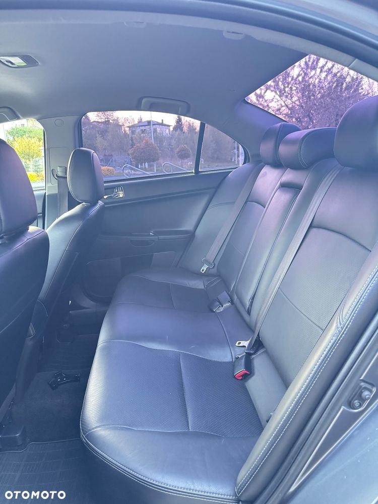 Mitsubishi Lancer 1.8 CVT Instyle - 29