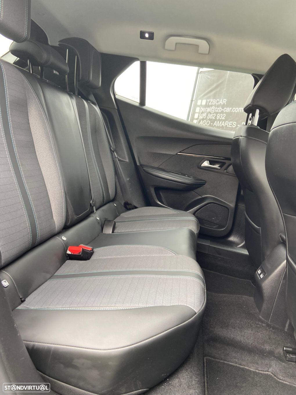 Peugeot 2008 - 25
