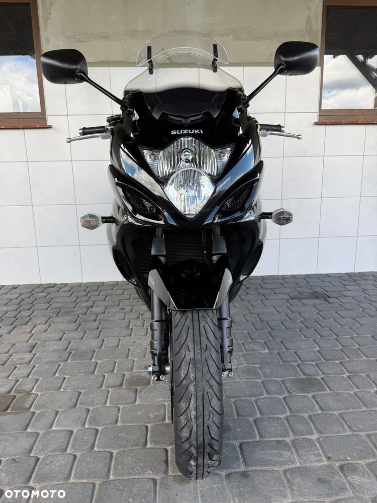 Suzuki GSX - 4