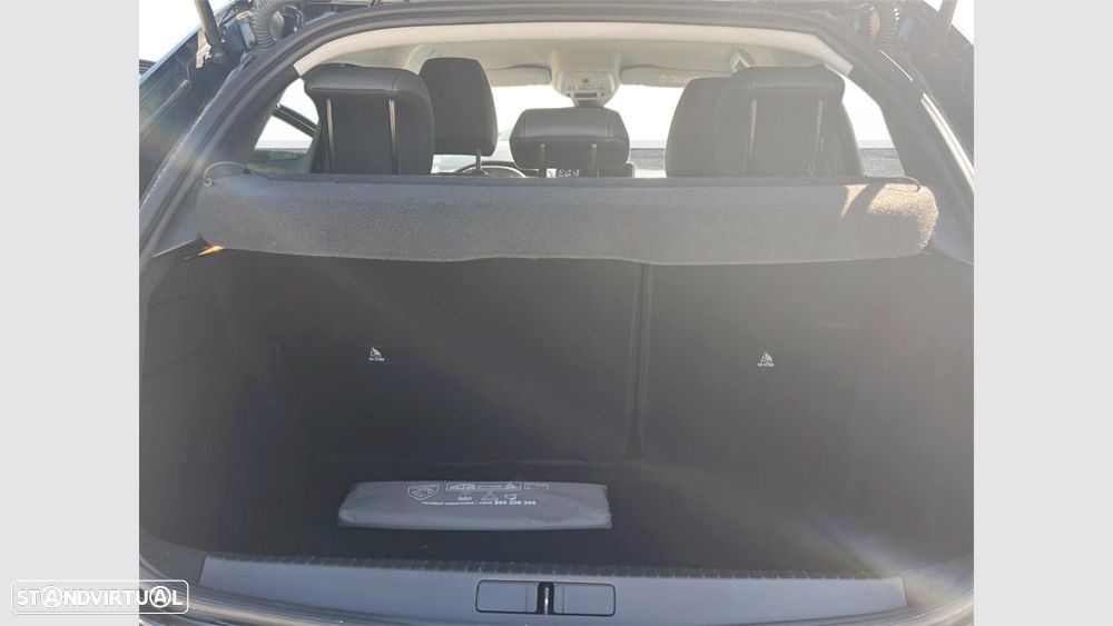 Peugeot 208 1.2 Hybrid Allure e-DCS6 - 17