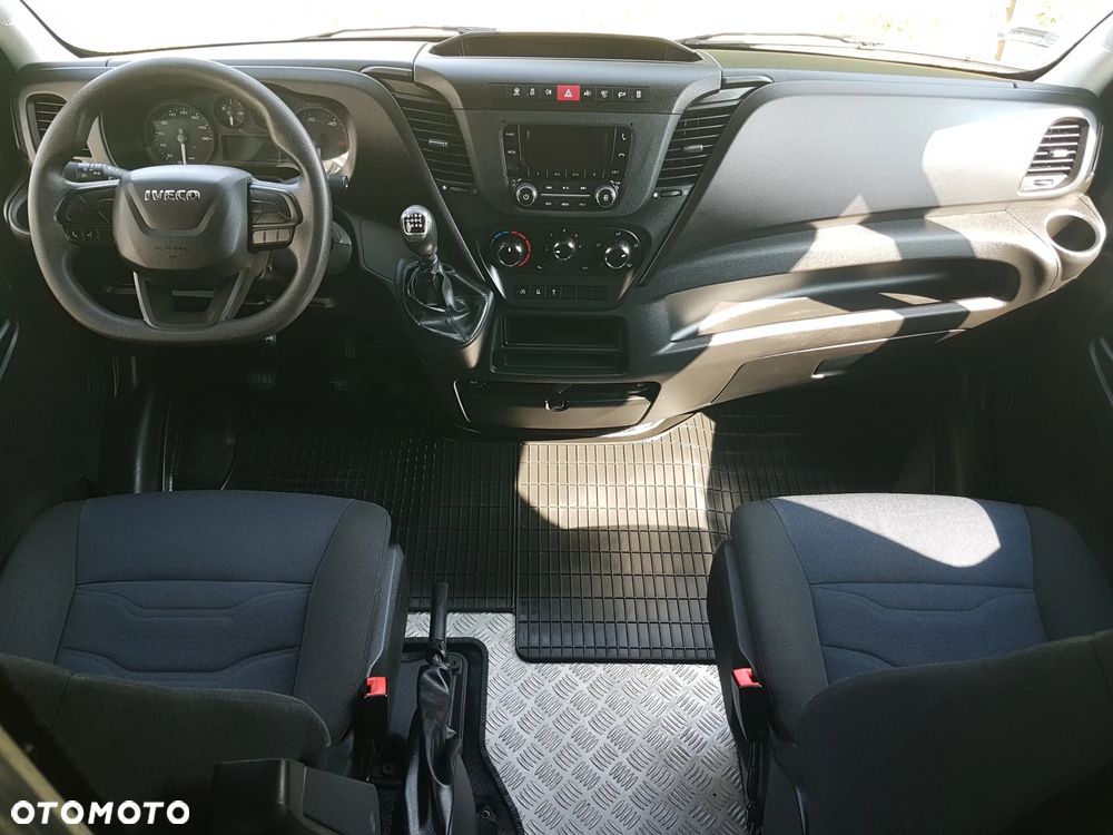 Iveco DAILY KONTENER NISKOPODŁOGOWY 4,43x2,23x2,42 SKLEP BAR KAMPER FOODTRUCK KLIMA KONIOWÓZ - 31