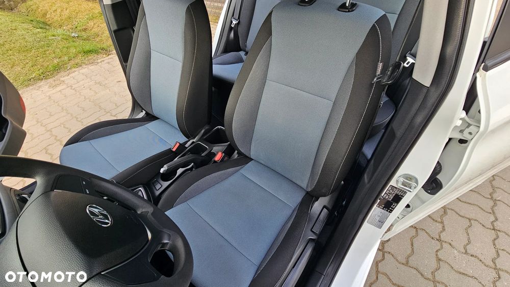 Hyundai i20 1.2 FIFA WM Edition - 13