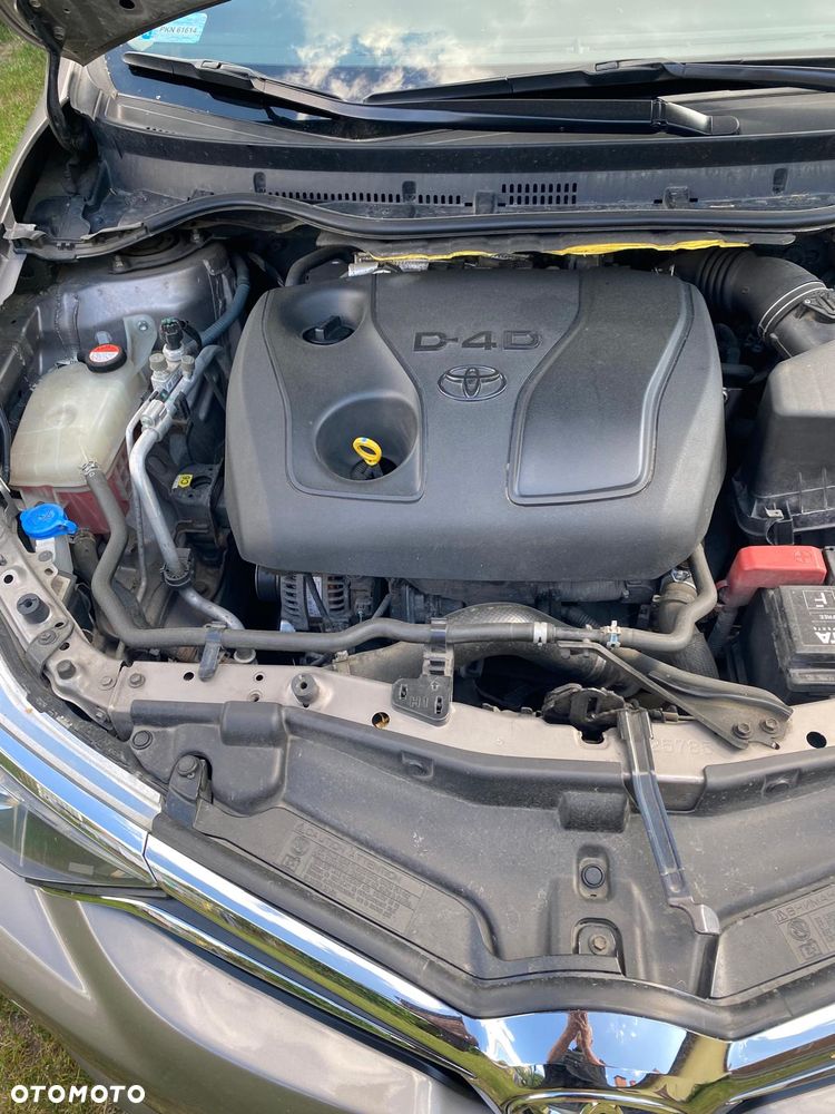 Toyota Auris 1.4 D-4D Comfort - 4