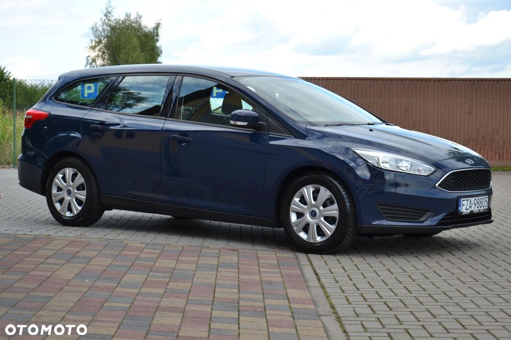 Ford Focus 1.5 TDCi DPF Start-Stopp-System Ambiente - 8