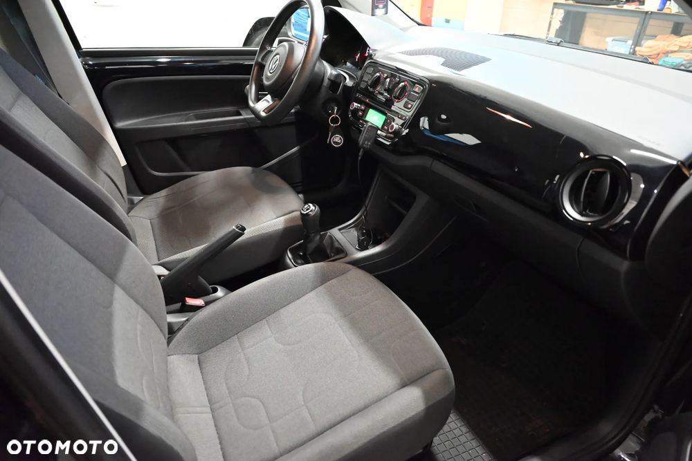 Volkswagen up! 1.0 move - 17