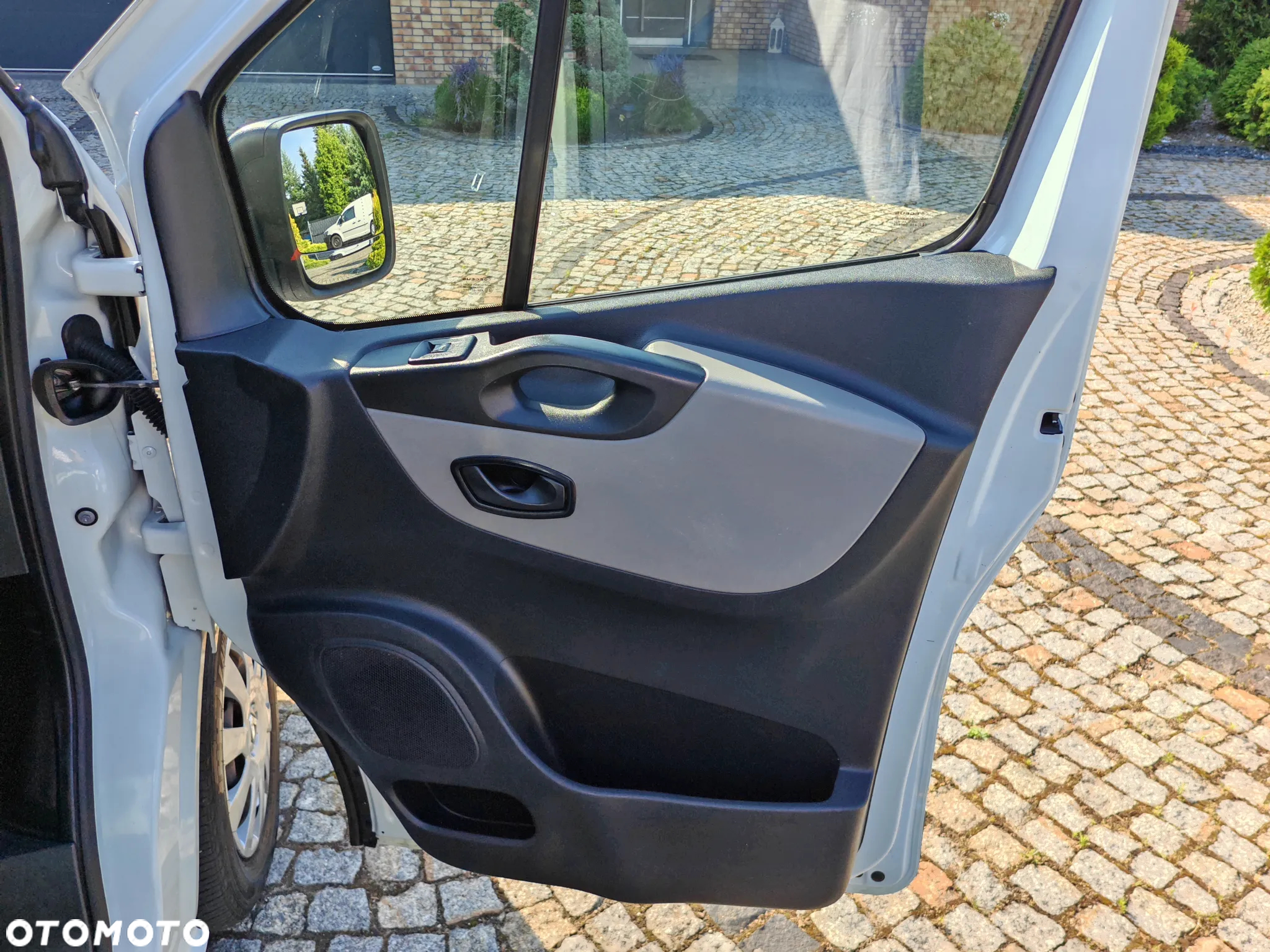 Renault TRAFIC - 22