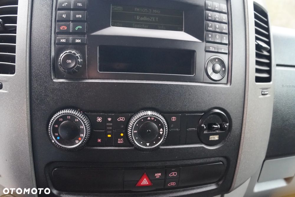 Volkswagen Crafter - 26