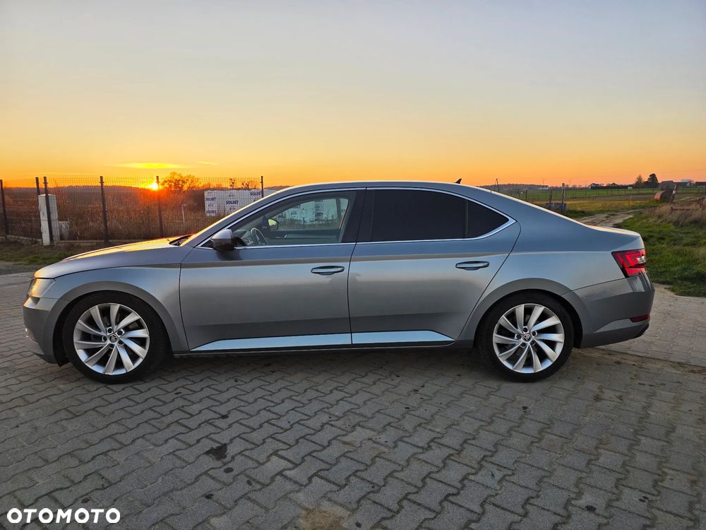 Skoda Superb 2.0 TDI Style DSG - 5