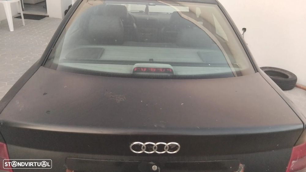 Audi A4 1.9 TDI Attraction - 3