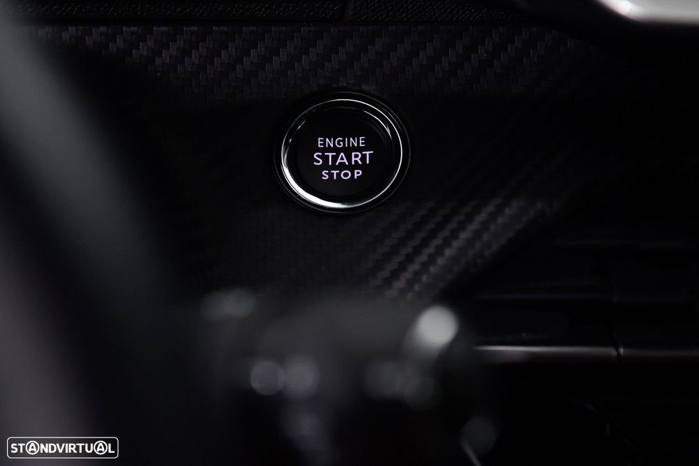 Peugeot 2008 1.2 PureTech GT EAT8 - 22