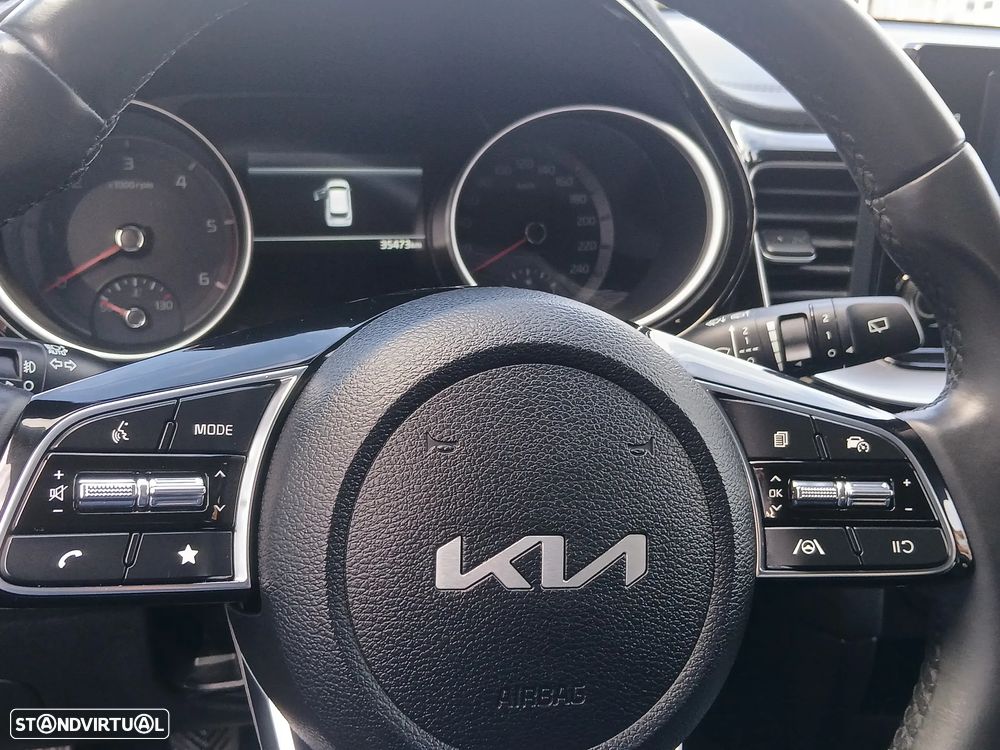 Kia Ceed SW 1.6 CRDi MHEV Dynamic - 30