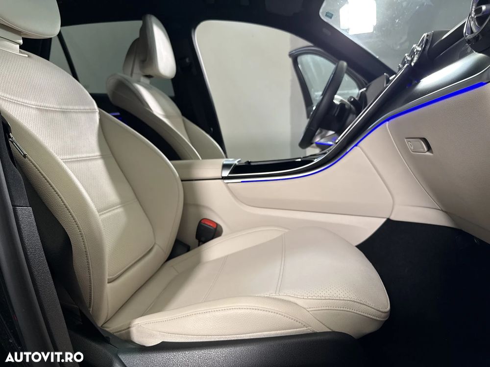 Mercedes-Benz GLC 220 d 4MATIC MHEV - 12