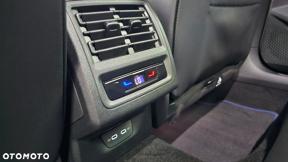 Volkswagen Golf 2.0 TSI 4Motion R DSG - 30