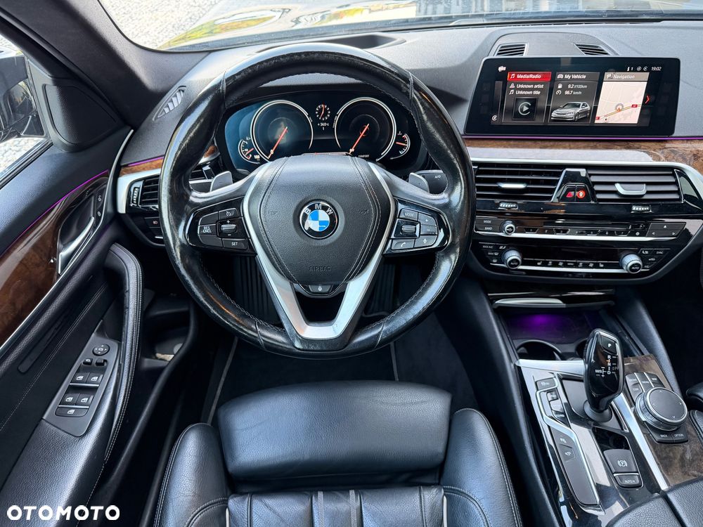 BMW Seria 5 530i xDrive Sport Line - 21
