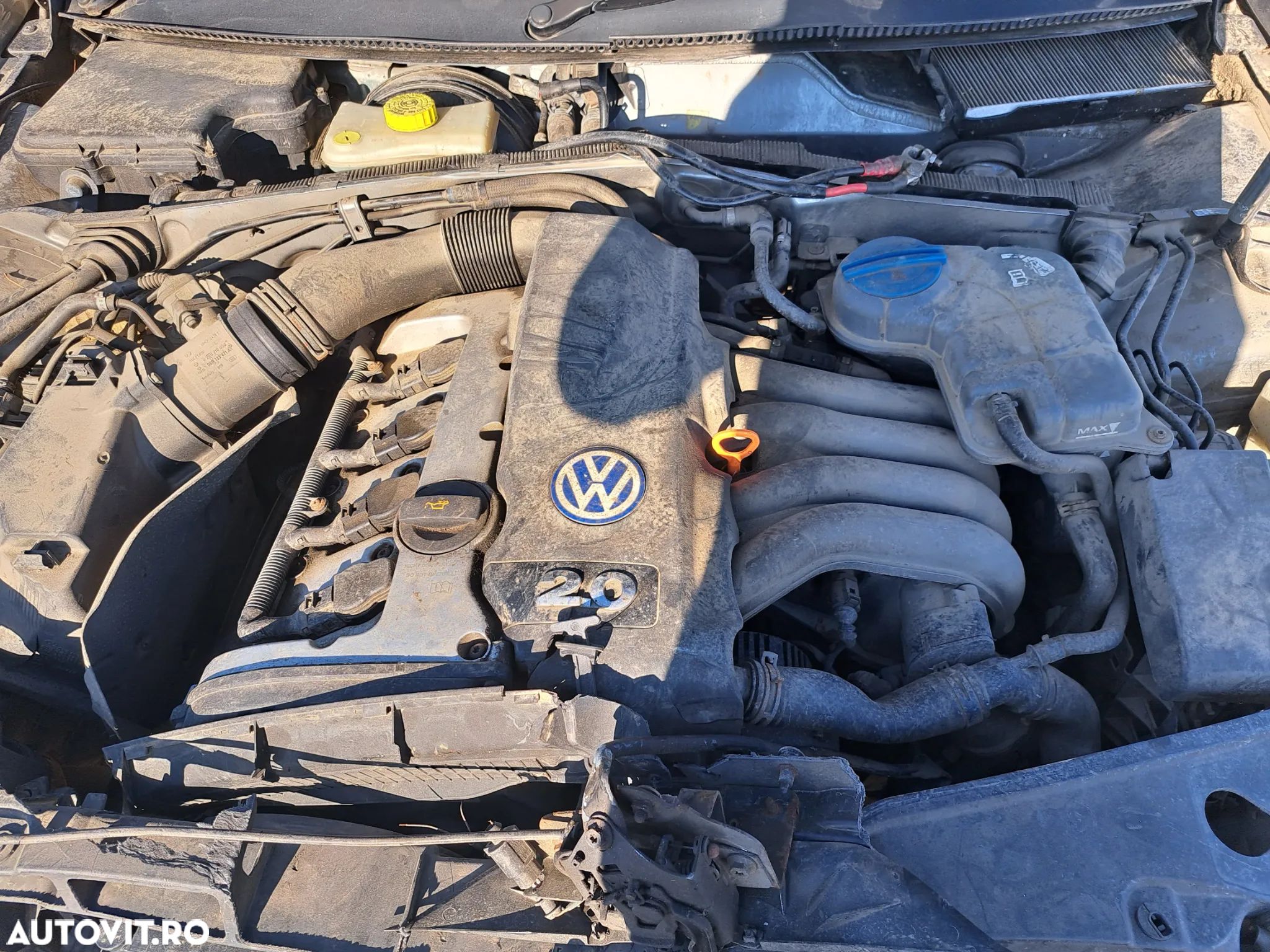Dezmembram VW Passat b5.5 2.0 ALT - 1