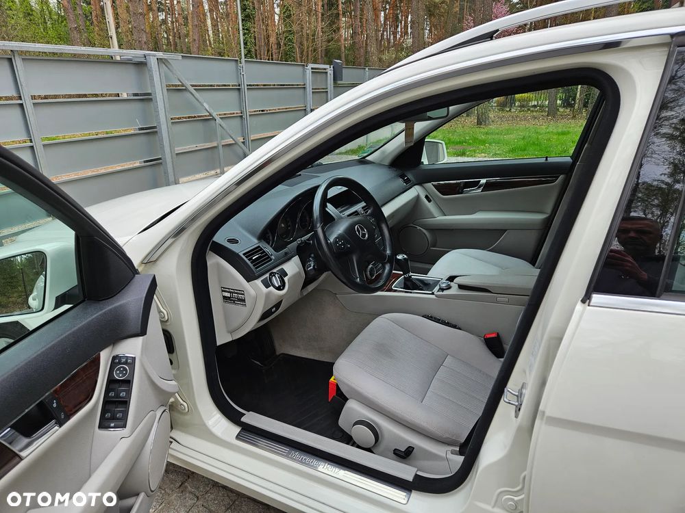 Mercedes-Benz Klasa C 200 Kompressor Elegance - 9
