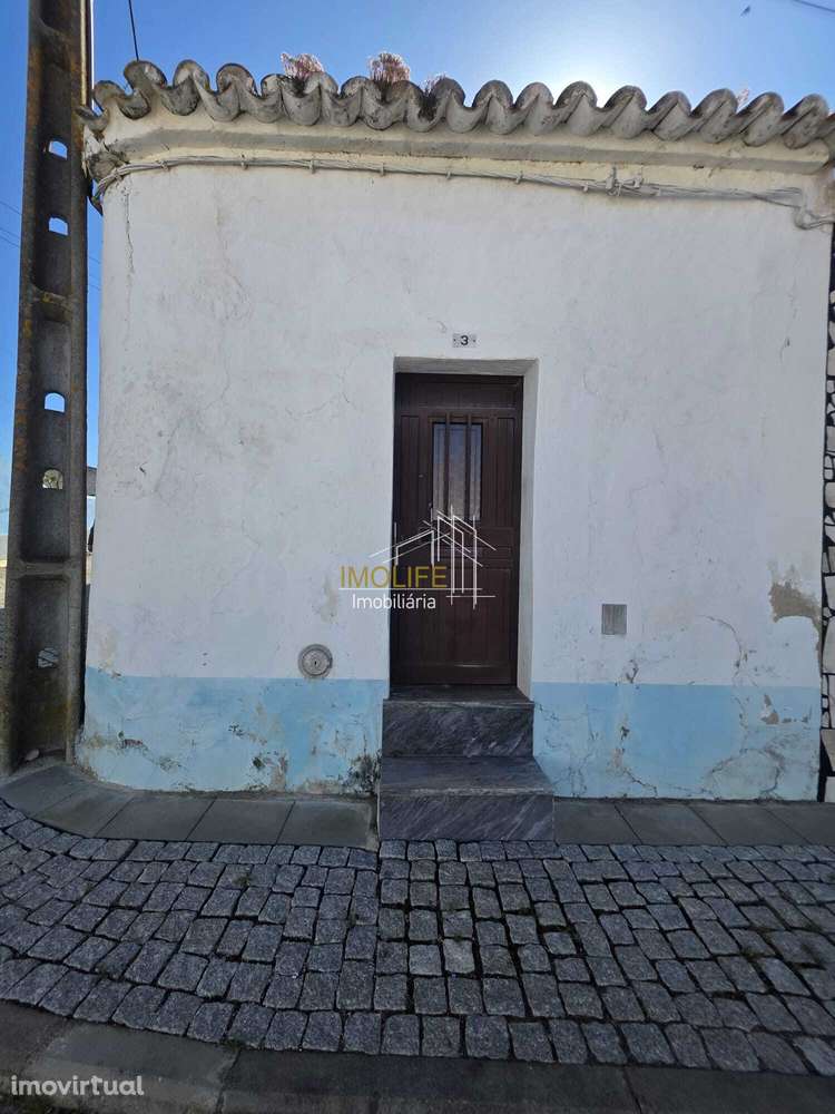 Moradia T1 para remodelar - Grande imagem: 2/22