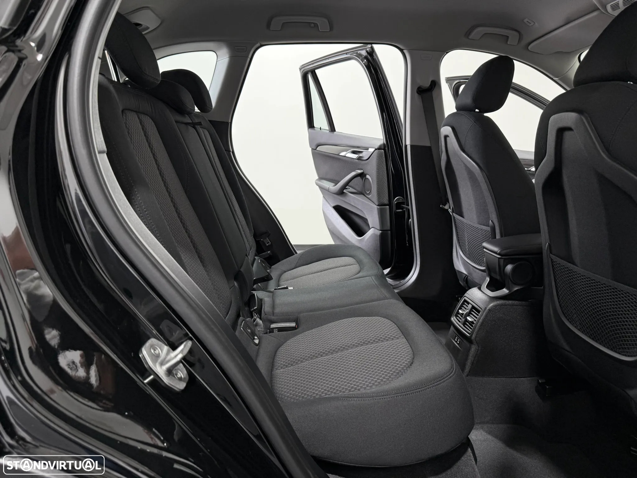 BMW X1 16 d sDrive Advantage - 46