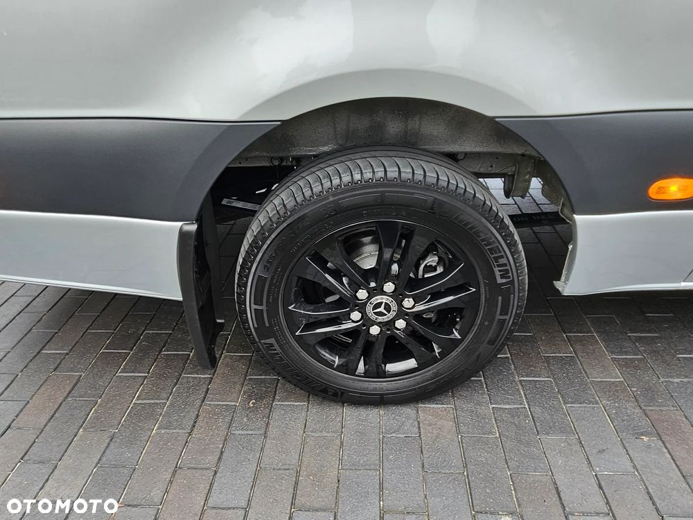 Mercedes-Benz Sprinter Long BASE 9G-Tronic 907.255 - 9