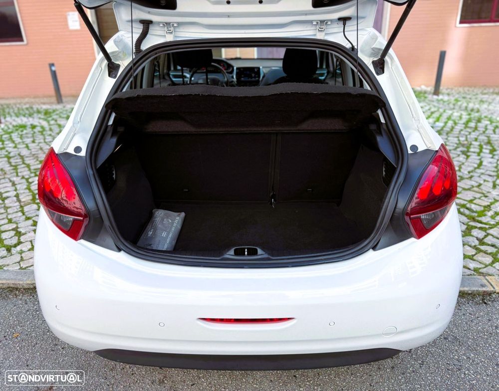 Peugeot 208 1.6 BlueHDi Style - 22