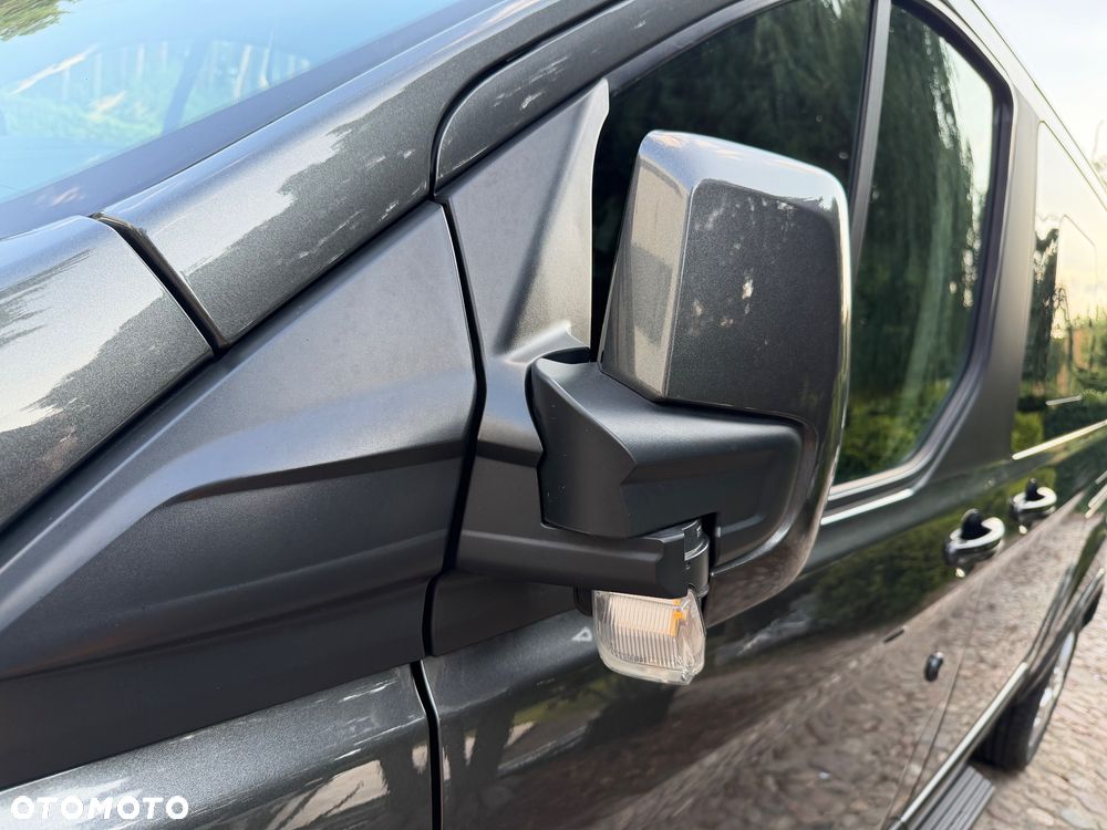 Ford Transit Custom 310 L2H1 Limited - 9