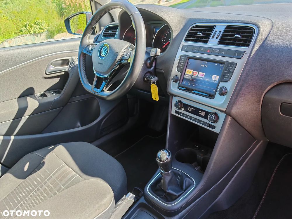Volkswagen Polo 1.4 TDI Blue Motion Technology Lounge - 30
