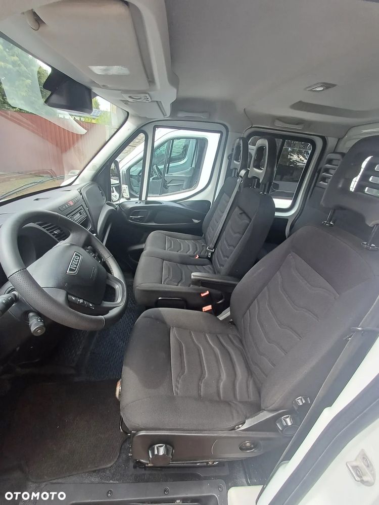 Mercedes-Benz Sprinter - 26