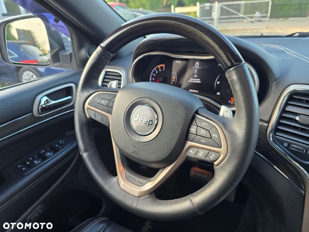 Jeep Grand Cherokee 5.7 V8 HEMI Summit - 38