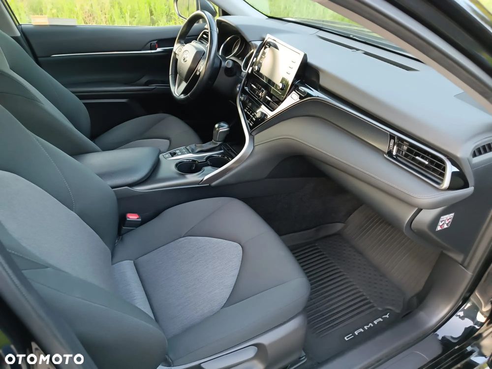 Toyota Camry 2.5 Hybrid Comfort CVT - 21