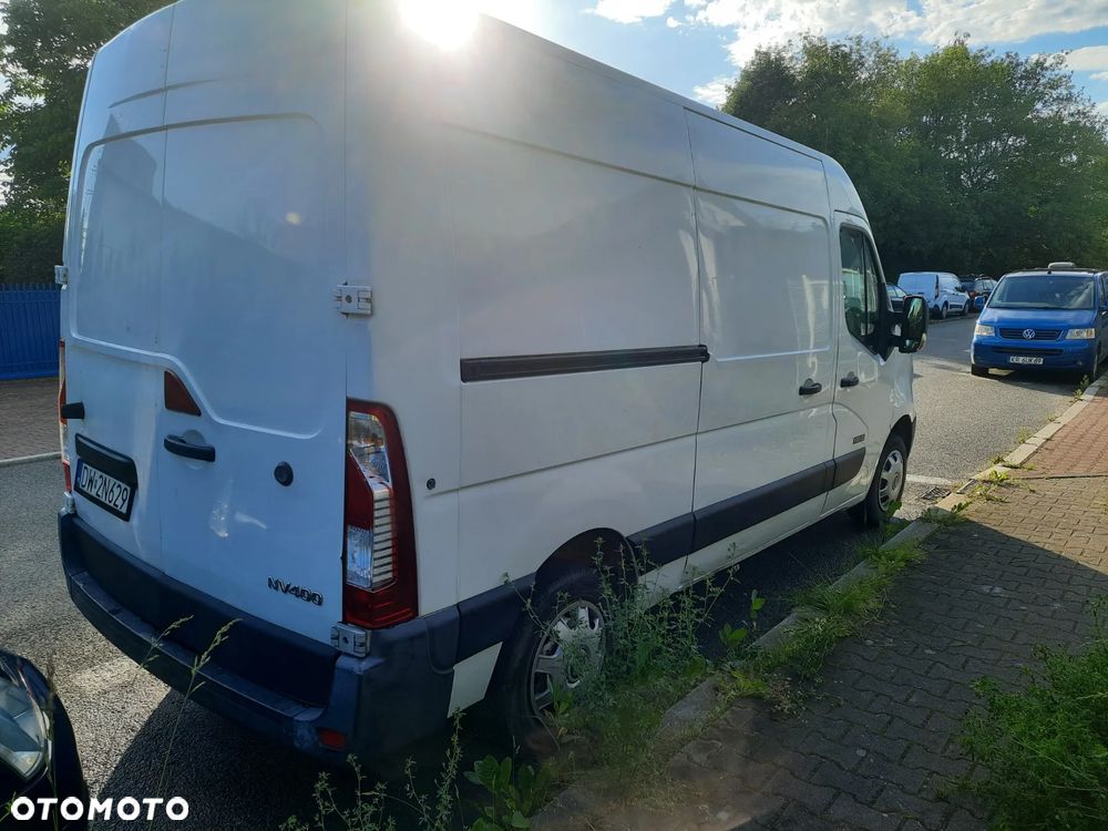 Nissan NV 400 - 6