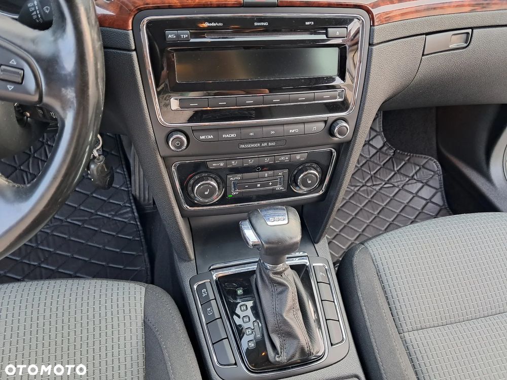 Skoda Superb 1.8 TSI Ambition DSG - 19