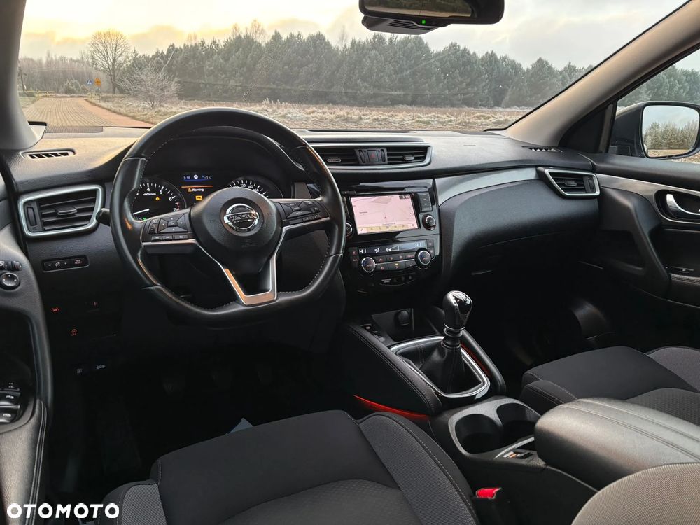 Nissan Qashqai 1.3 DIG-T N-WAY - 32